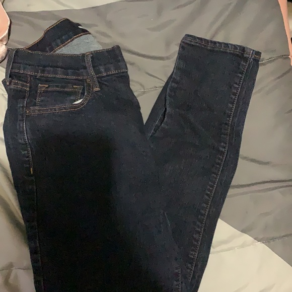 Old navy pants with no holes, just straight leg - Picture 2 of 5